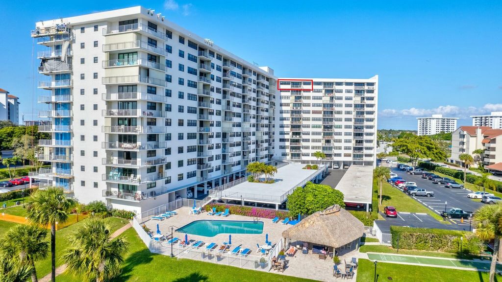 Photo of 336 Golfview Road #Ph 15, North Palm Beach, FL 33408 (MLS # R11060349)