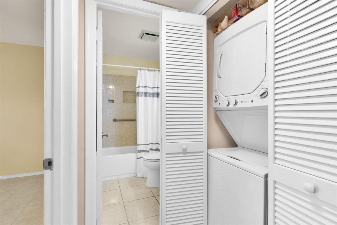 Pelican Pointe - Residential