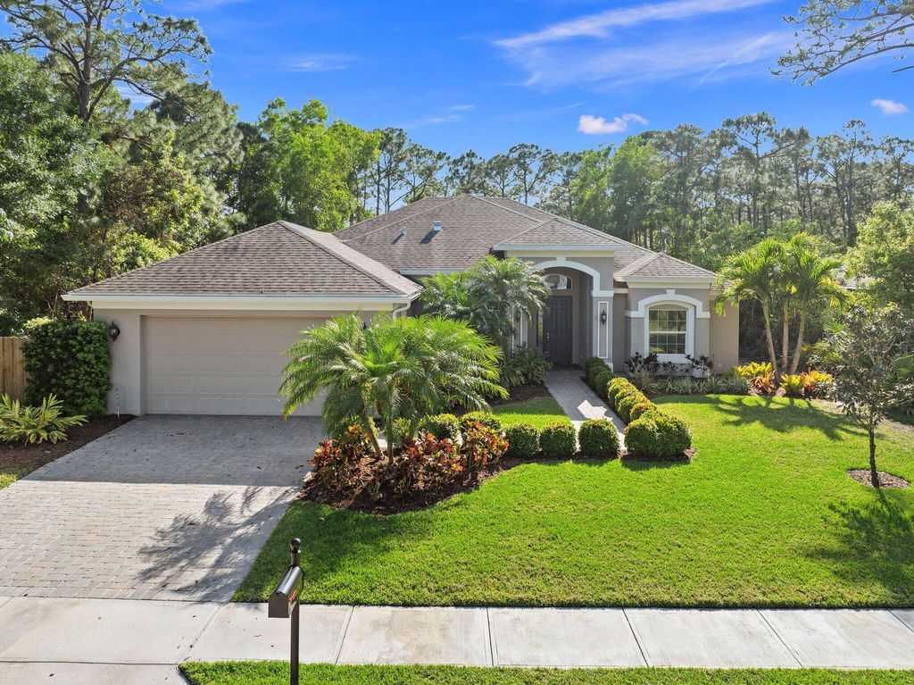 Photo of 2721 Oak Alley, Fort Pierce, FL 34981 (MLS # R11082026)