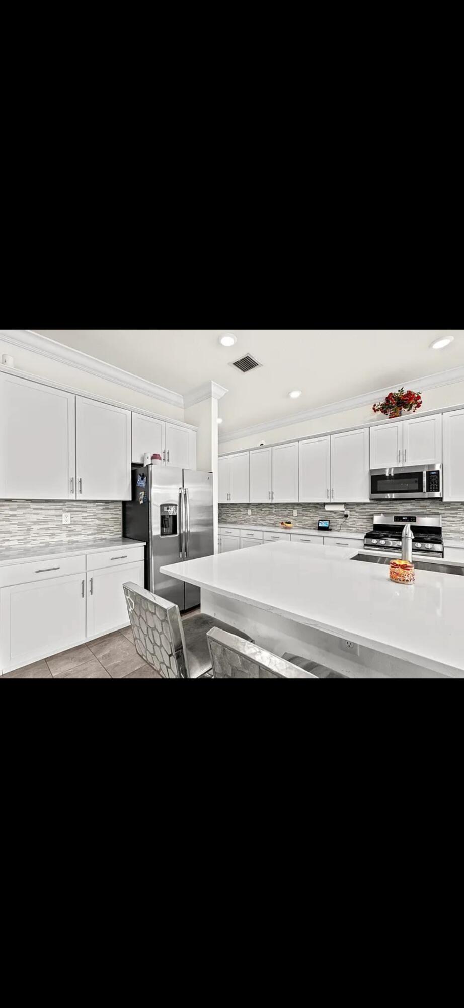 1025 Sterling Pine Place