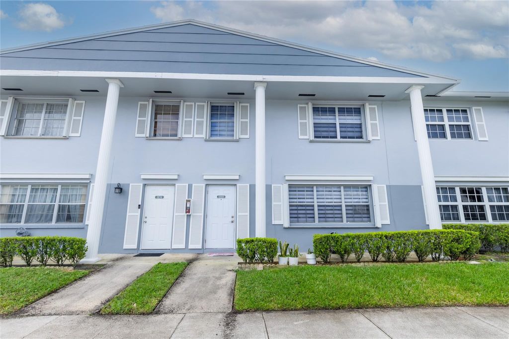 Photo of 1880 SW 81st Way #4-23, Fort Lauderdale, FL 33324 (MLS # F10472756)