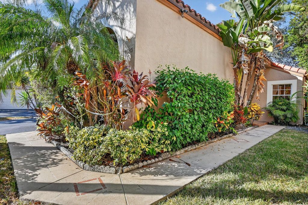 Photo of 6185 NW 77 Place, Parkland, FL 33067 (MLS # R11142844)