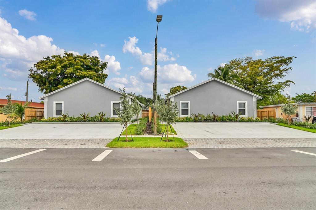 A stunning example of modern living nestled in a vibrant community. Boasting a spacious layout, this residence features 3 inviting bedrooms and 2 beautifully appointed bathrooms, offering both comfort and convenience. With its contemporary design and high-quality finishes, you can enjoy the the open-plan living area or entertain guests in the sleek kitchen.