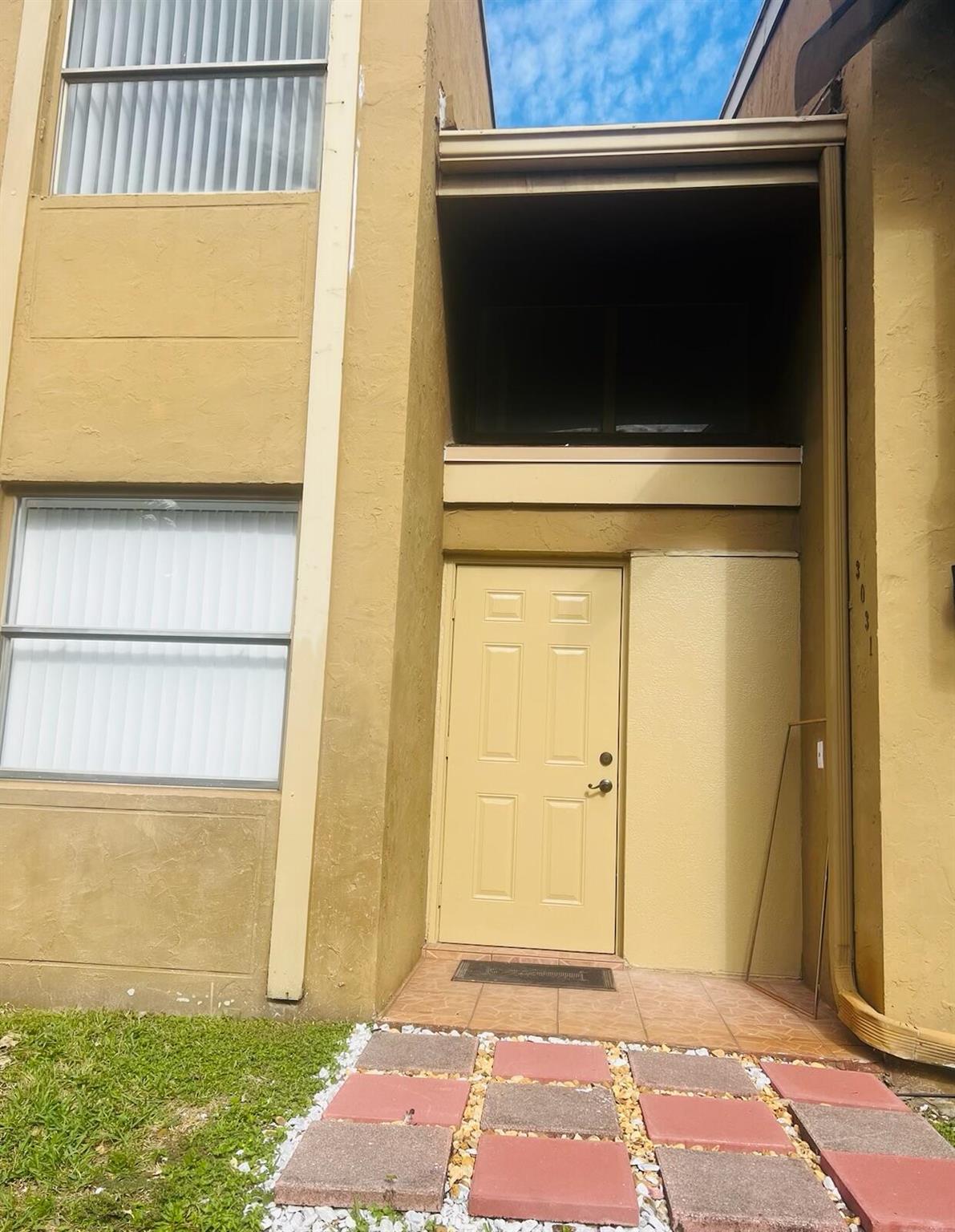 View Miramar, FL 33025 townhome