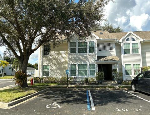 1924 Westminster Circle 104 Vero Beach FL 32966