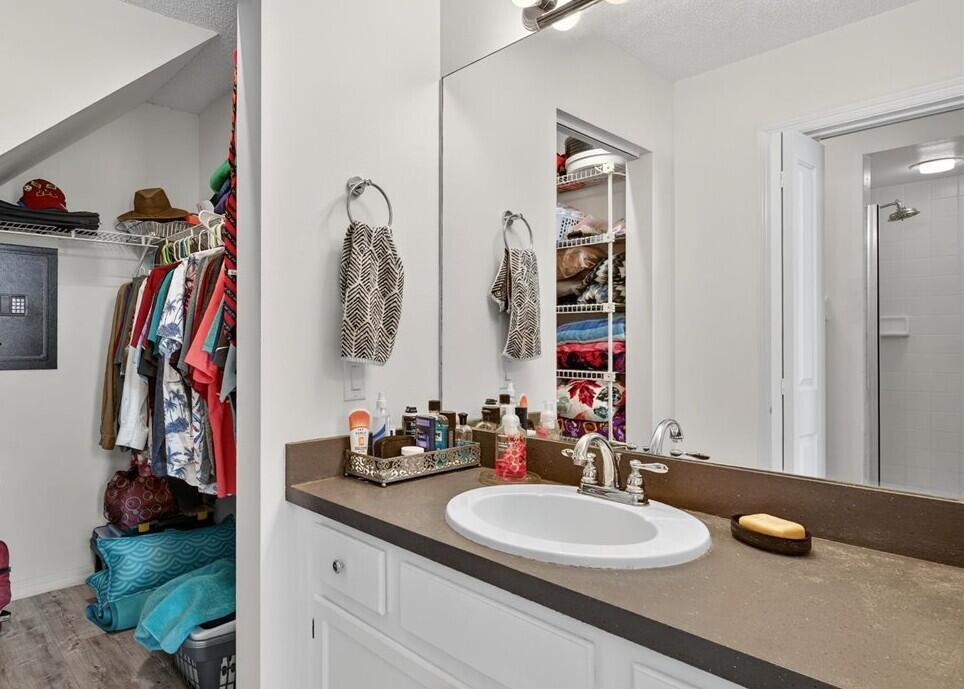 LAKE IN THE WOODS AT VERO - Residential