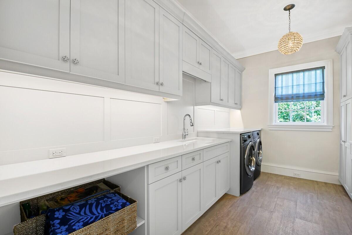 LOBLOLLY PINES - Residential