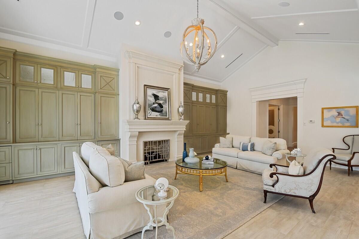 LOBLOLLY PINES - Residential