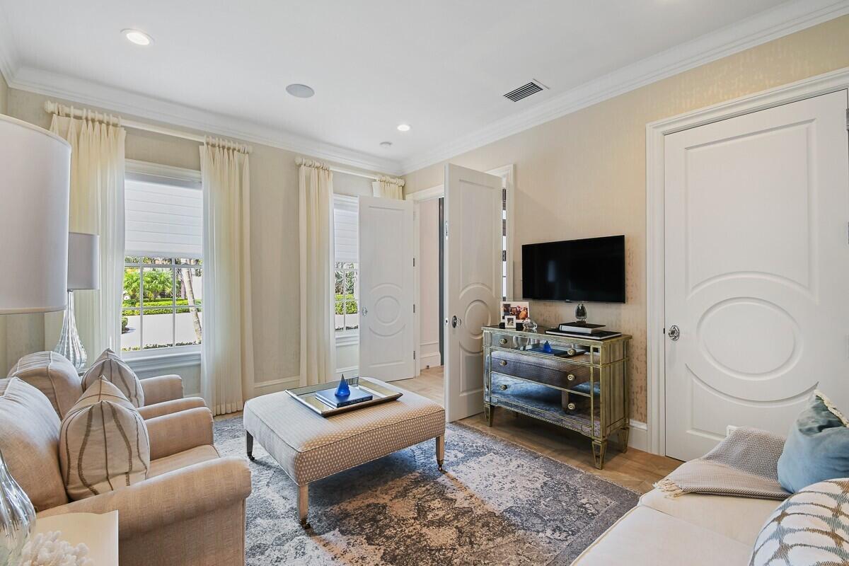 LOBLOLLY PINES - Residential