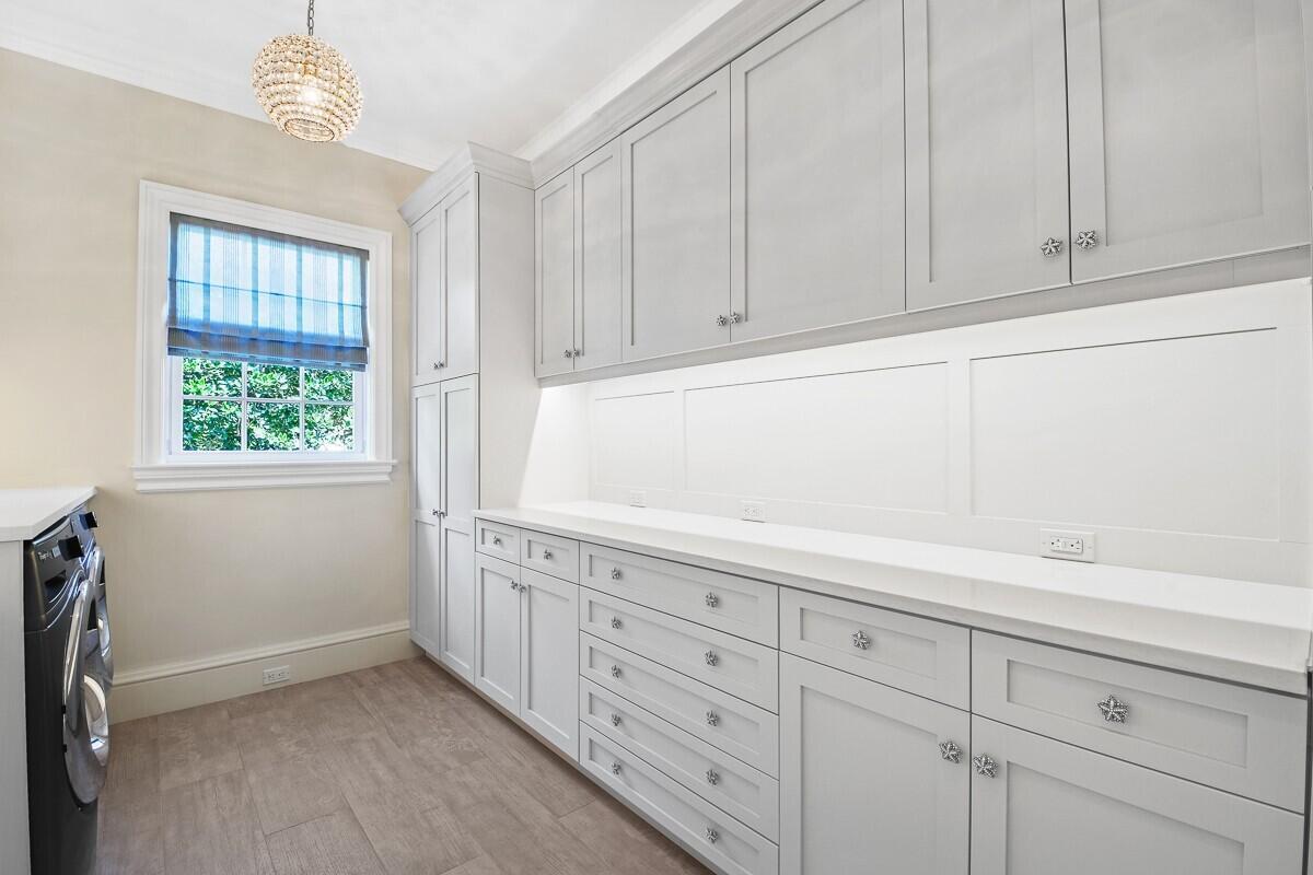 LOBLOLLY PINES - Residential