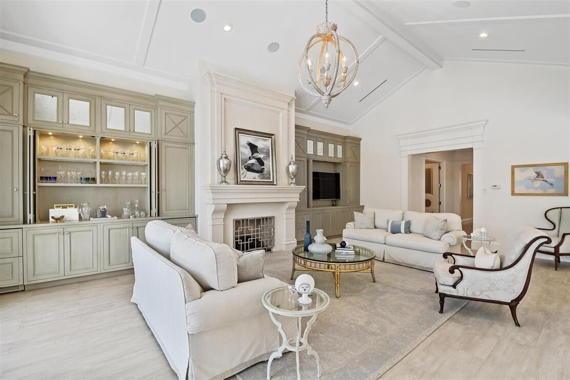 LOBLOLLY PINES - Residential