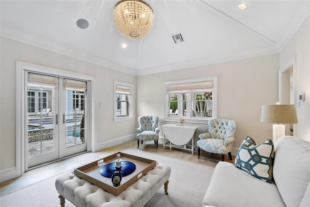 LOBLOLLY PINES - Residential