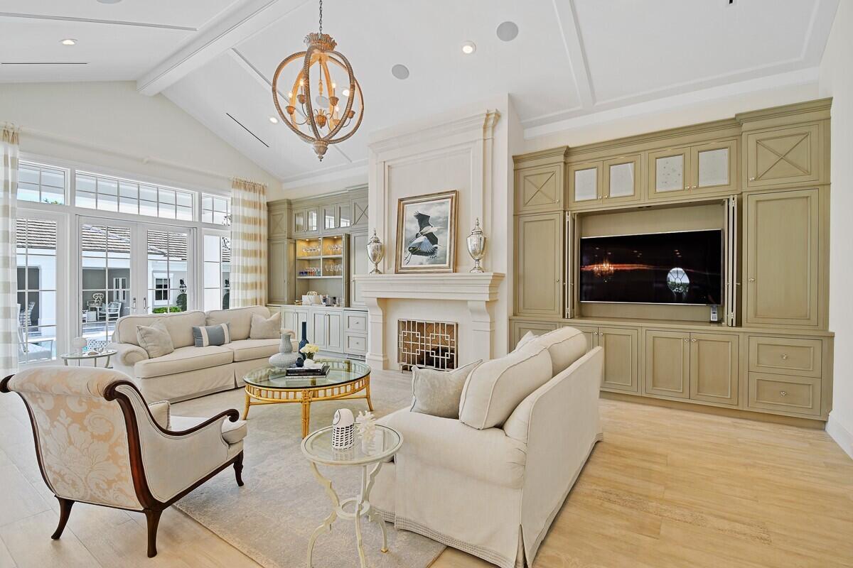 LOBLOLLY PINES - Residential