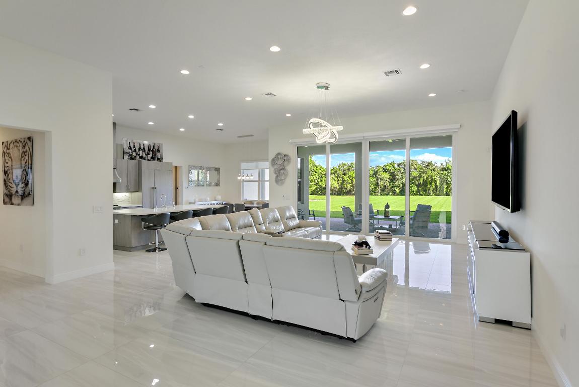 OSPREY ESTATES - Residential