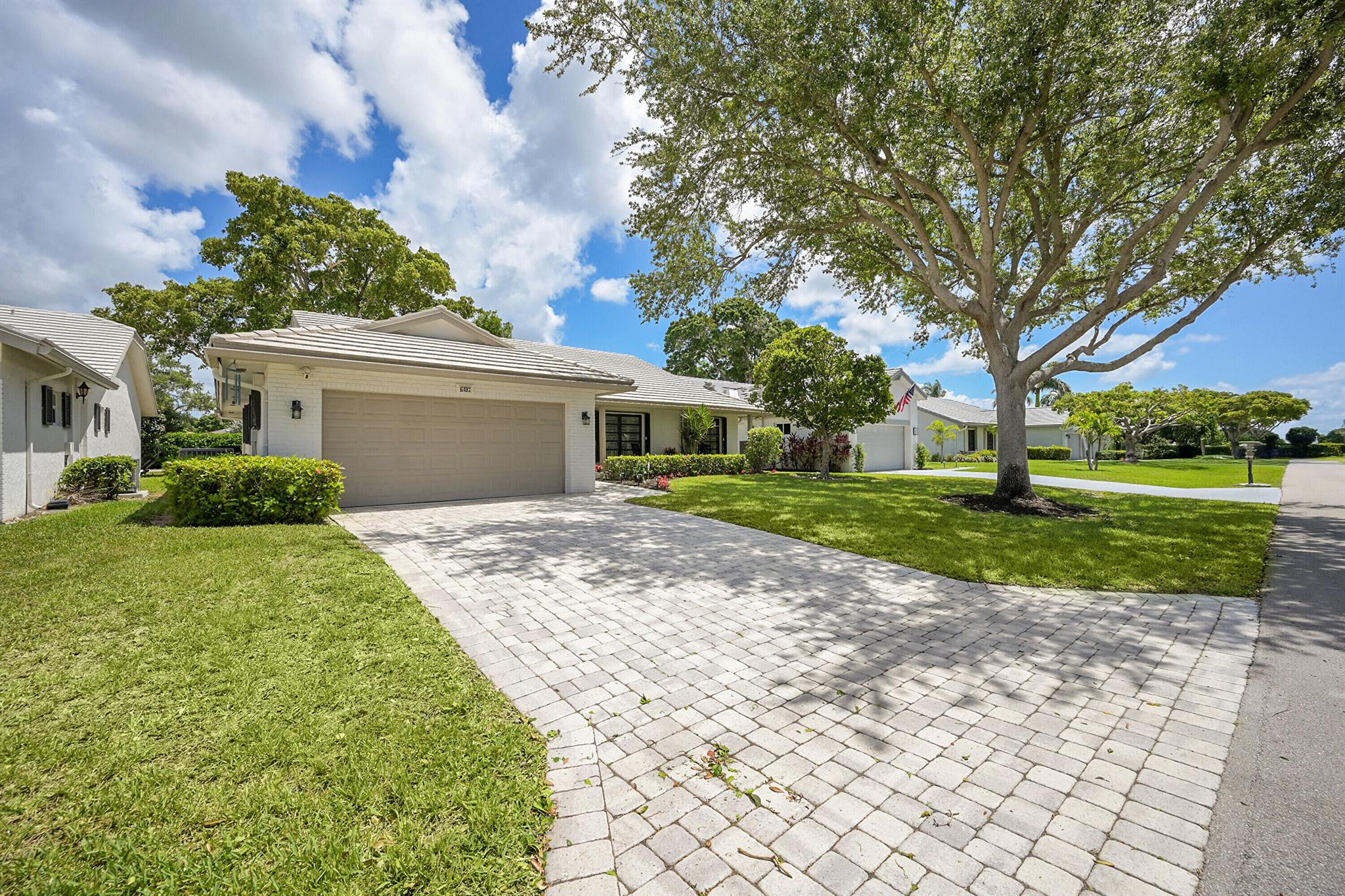 6497 Casabella Lane