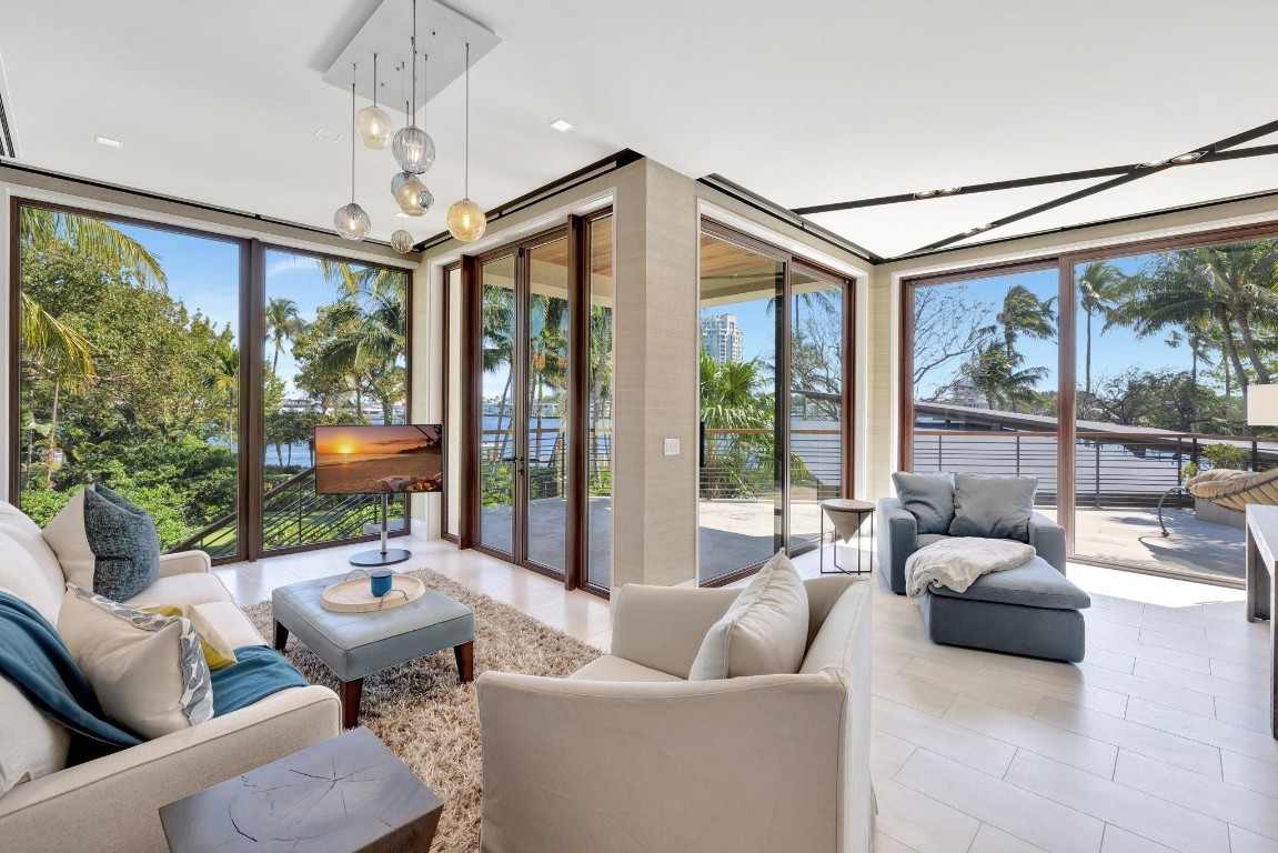 IDLEWYLD 1-19 B - Residential