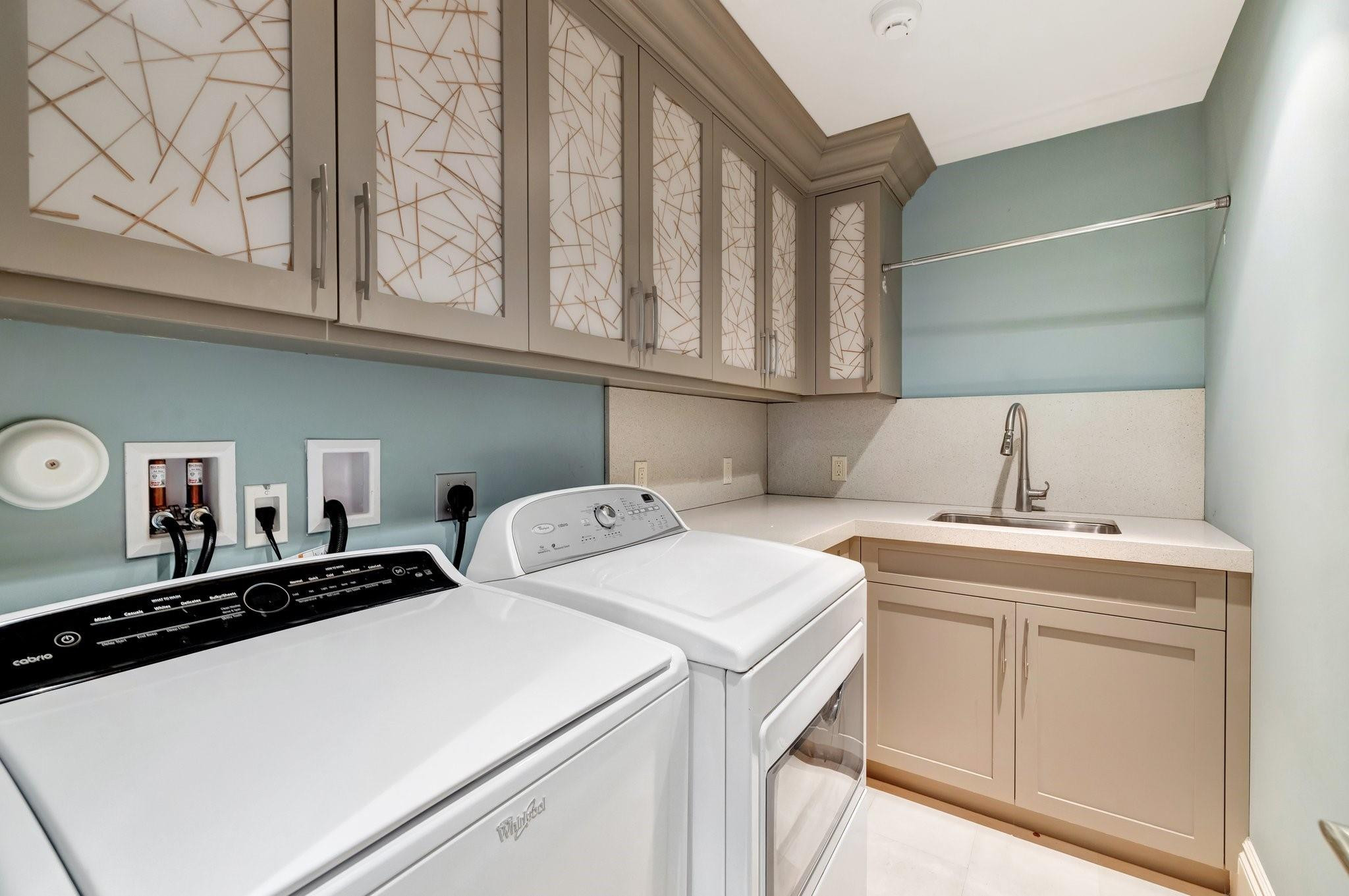 IDLEWYLD 1-19 B - Residential