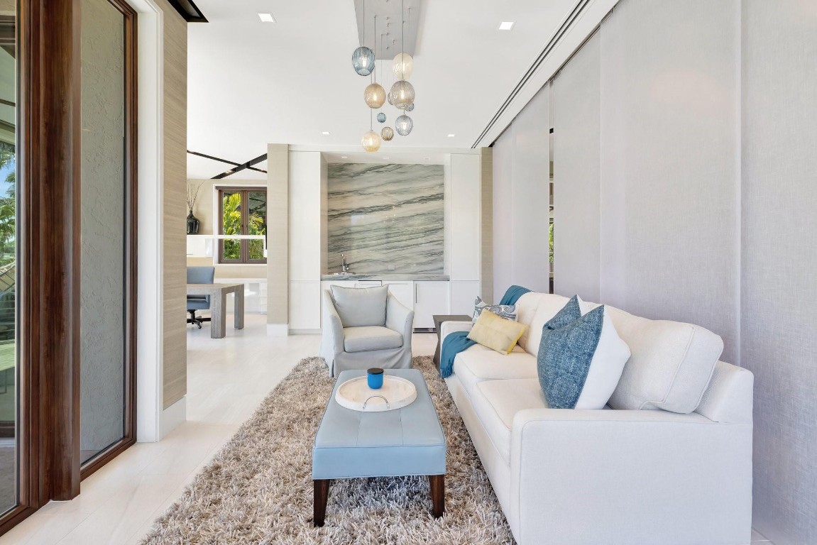 IDLEWYLD 1-19 B - Residential