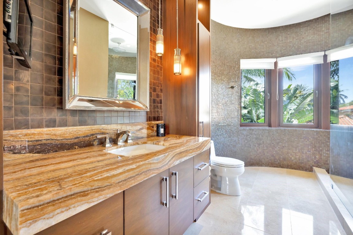 IDLEWYLD 1-19 B - Residential