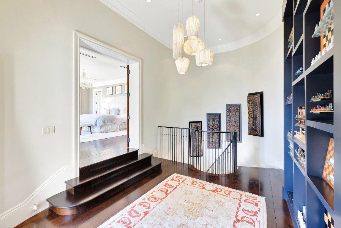 IDLEWYLD 1-19 B - Residential