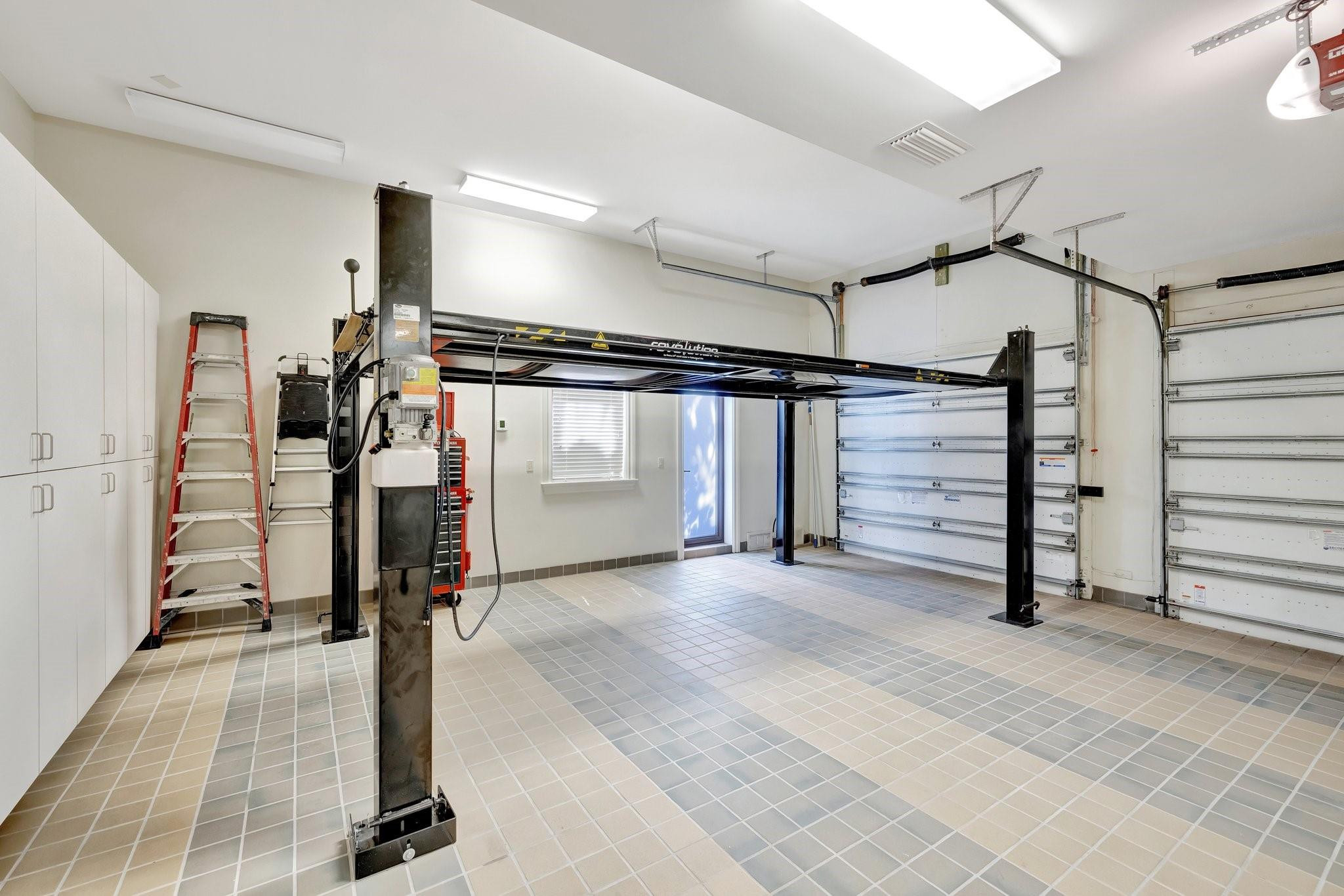 IDLEWYLD 1-19 B - Residential