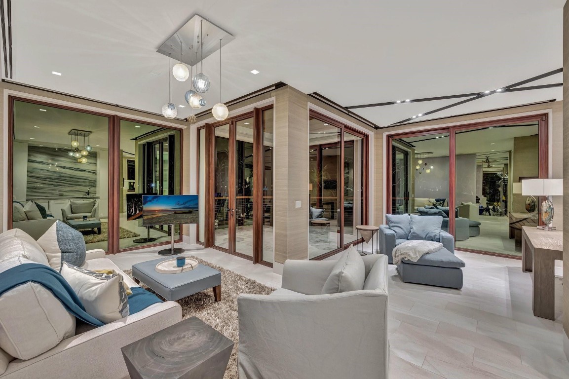 IDLEWYLD 1-19 B - Residential