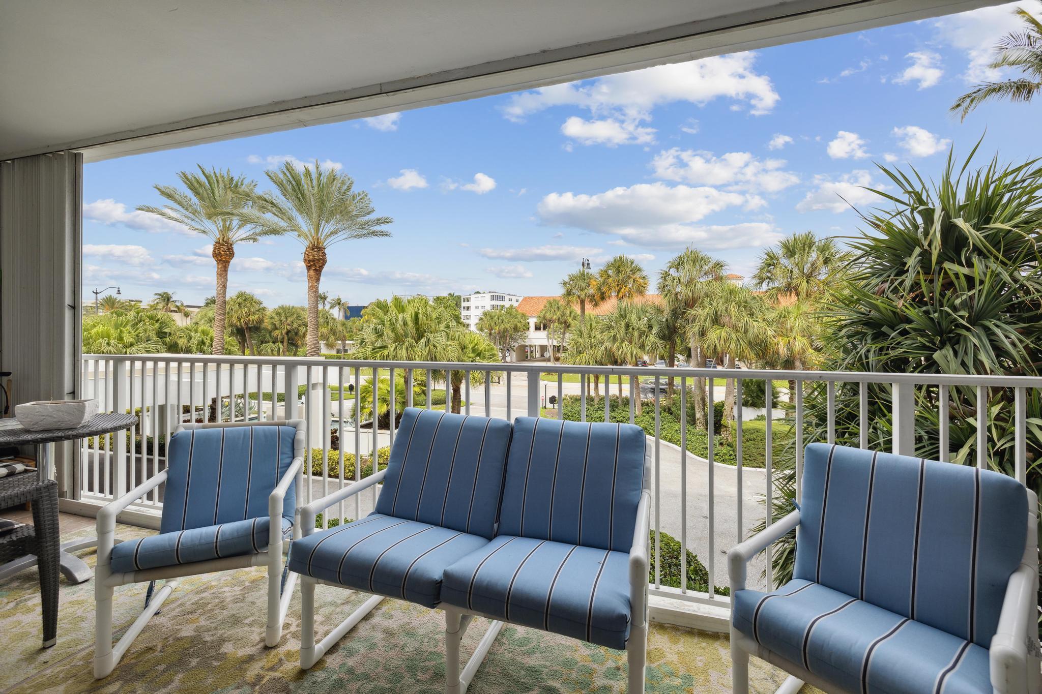 LA PALMA CONDO - Residential Lease