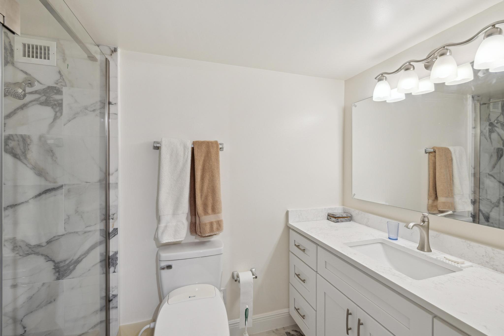 LA PALMA CONDO - Residential Lease