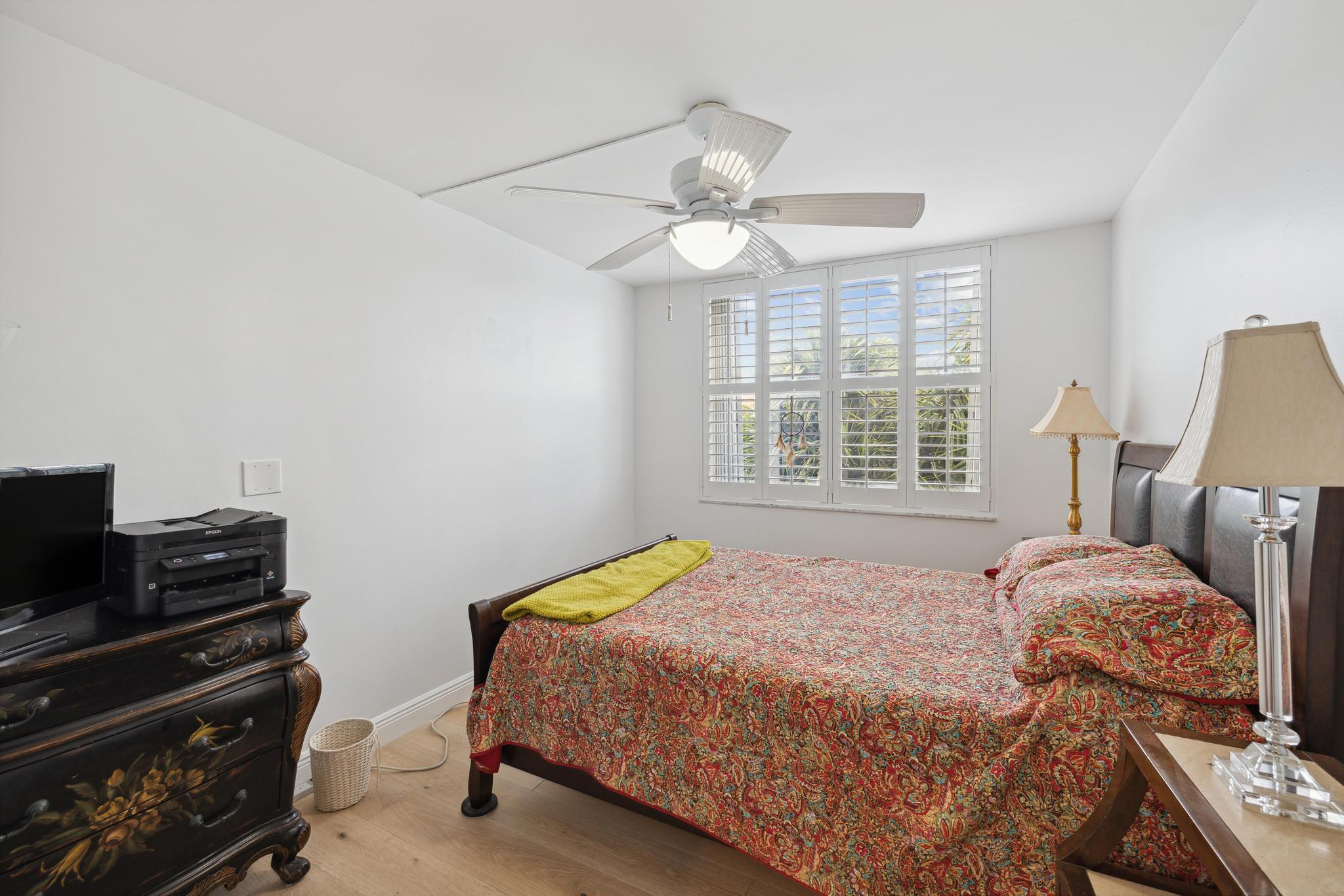 LA PALMA CONDO - Residential Lease