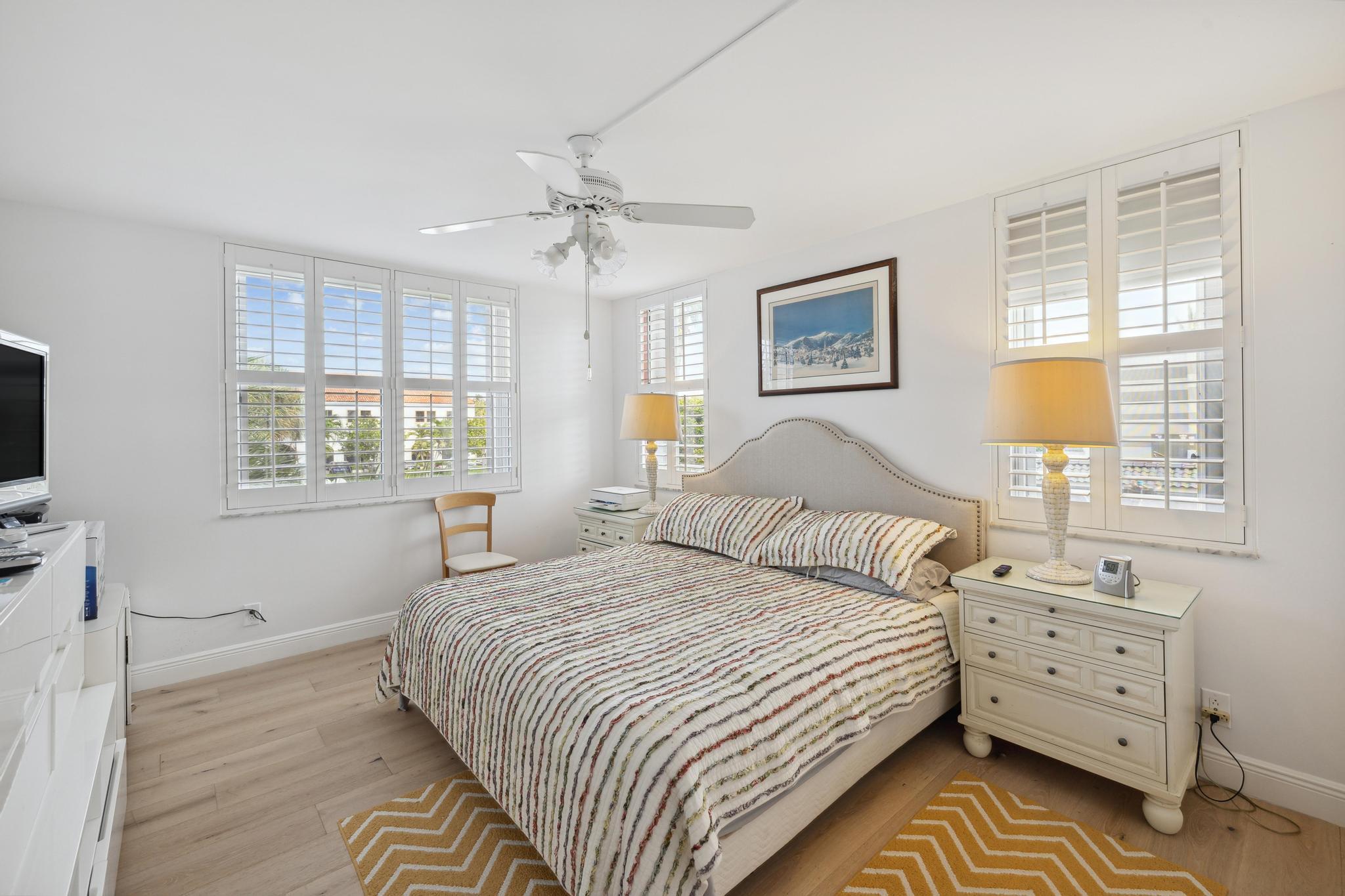 LA PALMA CONDO - Residential Lease