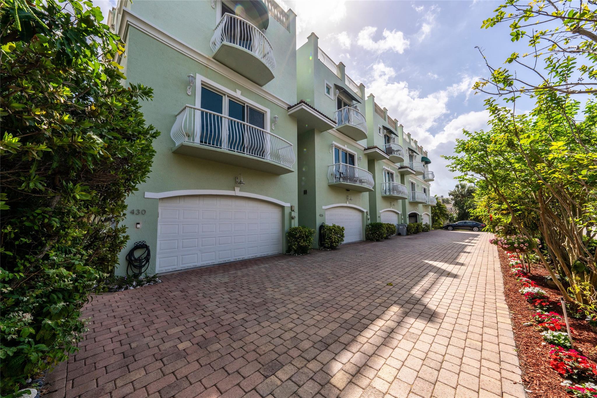 430 Sunset Dr