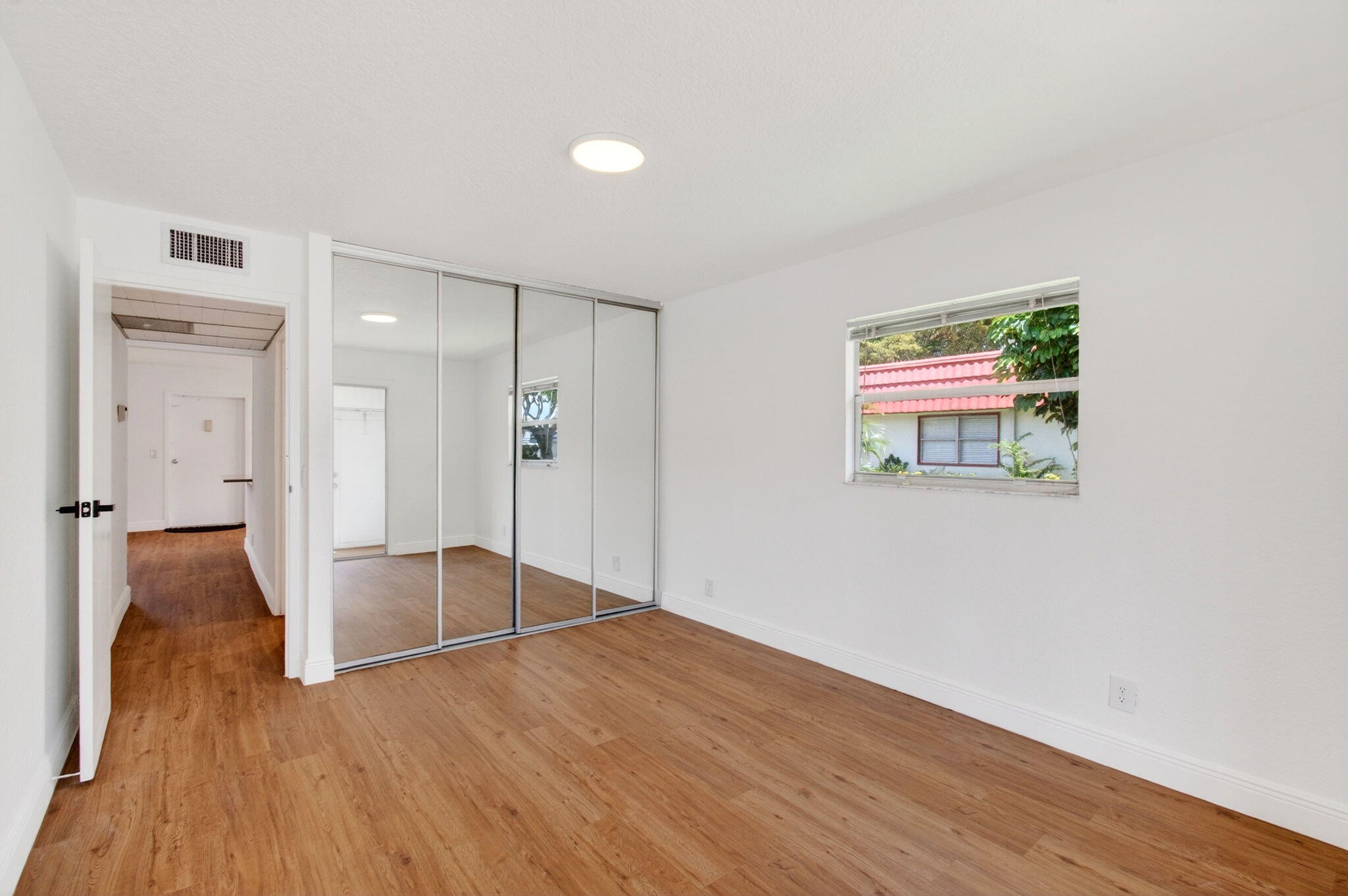 KINGS POINT WATERFORD CONDOS - Residential