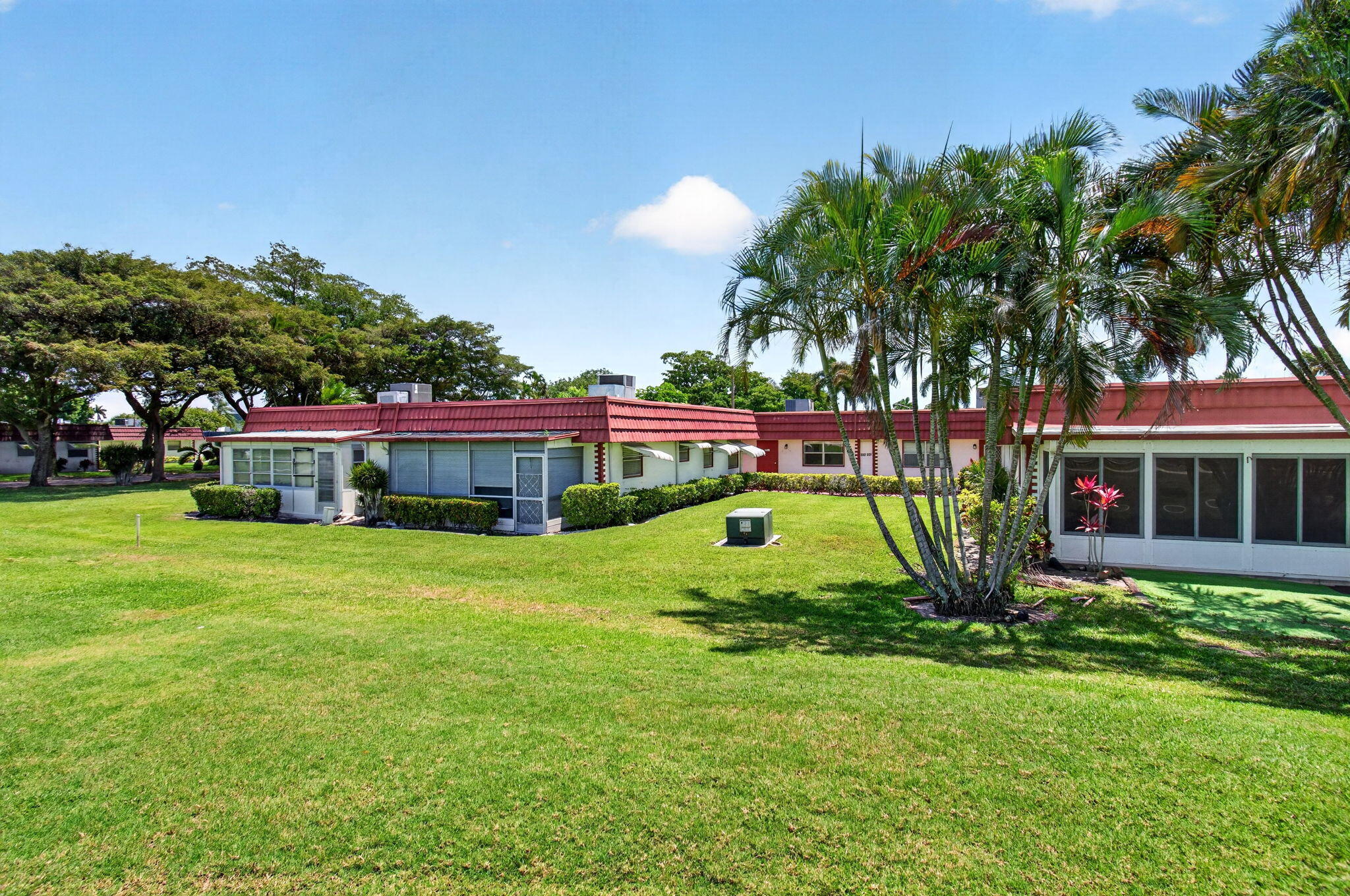 KINGS POINT WATERFORD CONDOS - Residential