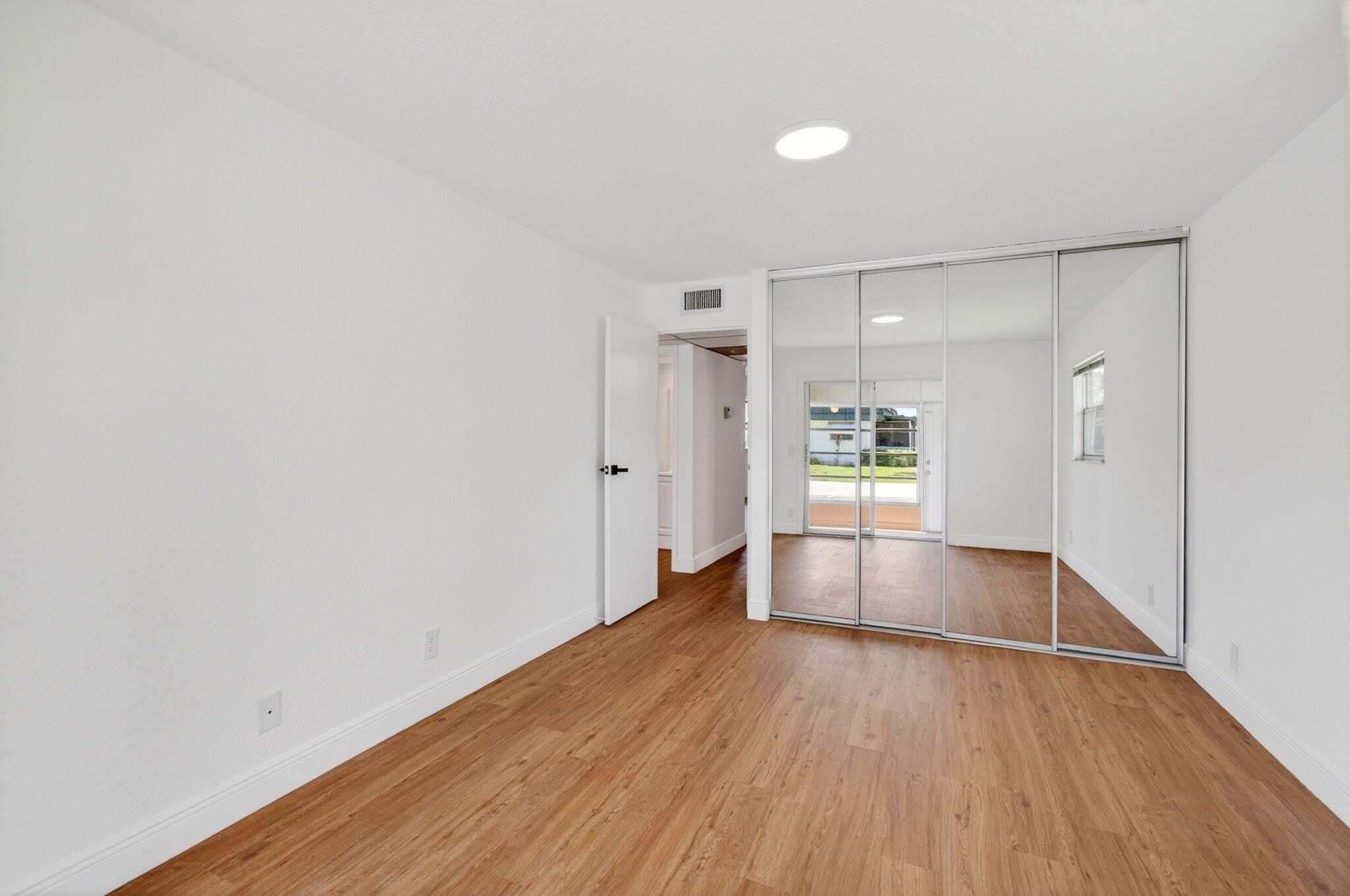KINGS POINT WATERFORD CONDOS - Residential