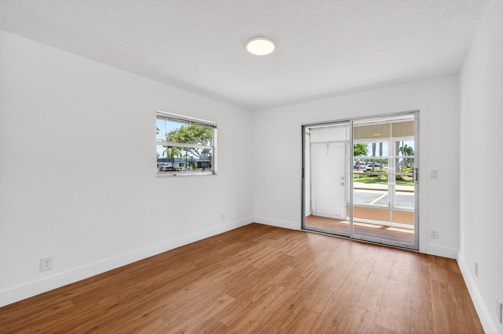 KINGS POINT WATERFORD CONDOS - Residential