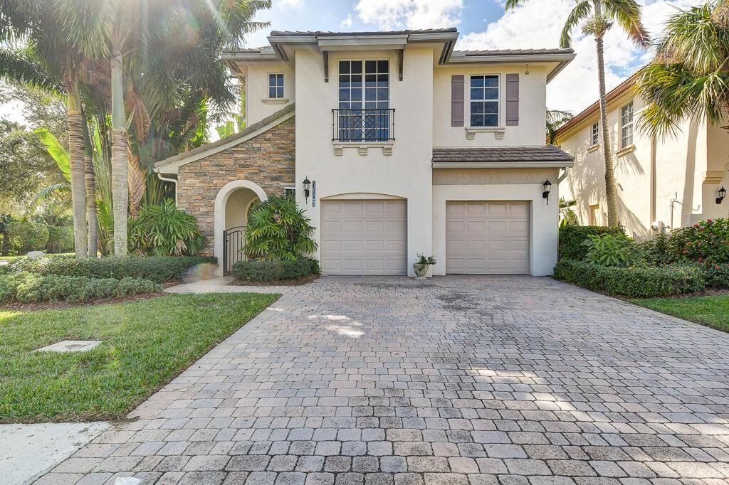 Photo of 1903 Flower Drive, Palm Beach Gardens, FL 33410 (MLS # R11097343)