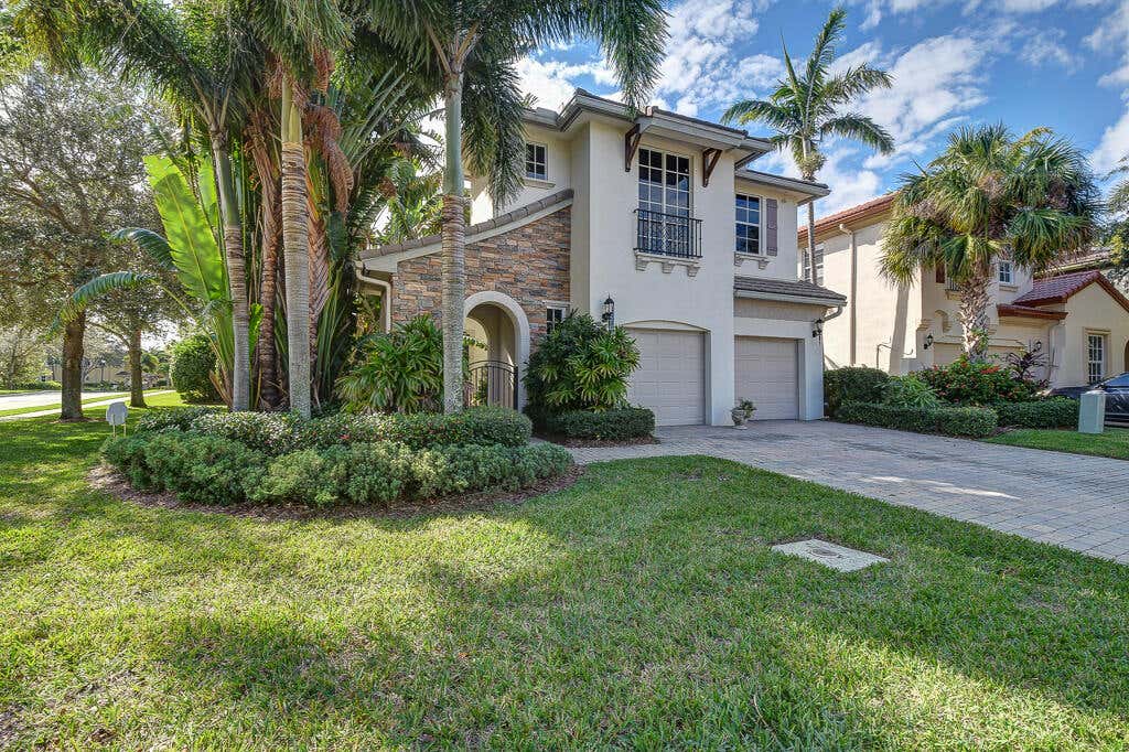 Photo of 1903 Flower Drive, Palm Beach Gardens, FL 33410 (MLS # R11097343)