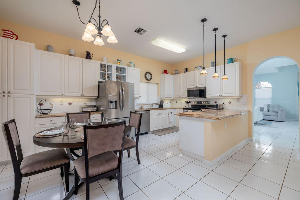 KINGS ISLE PHASE V - Residential