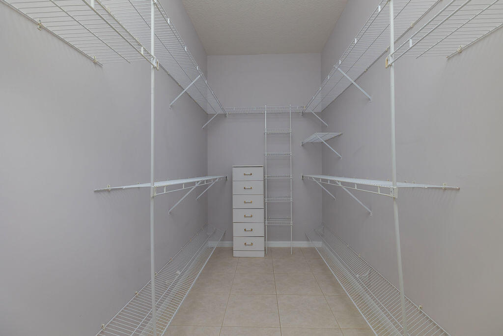 KINGS ISLE PHASE V - Residential