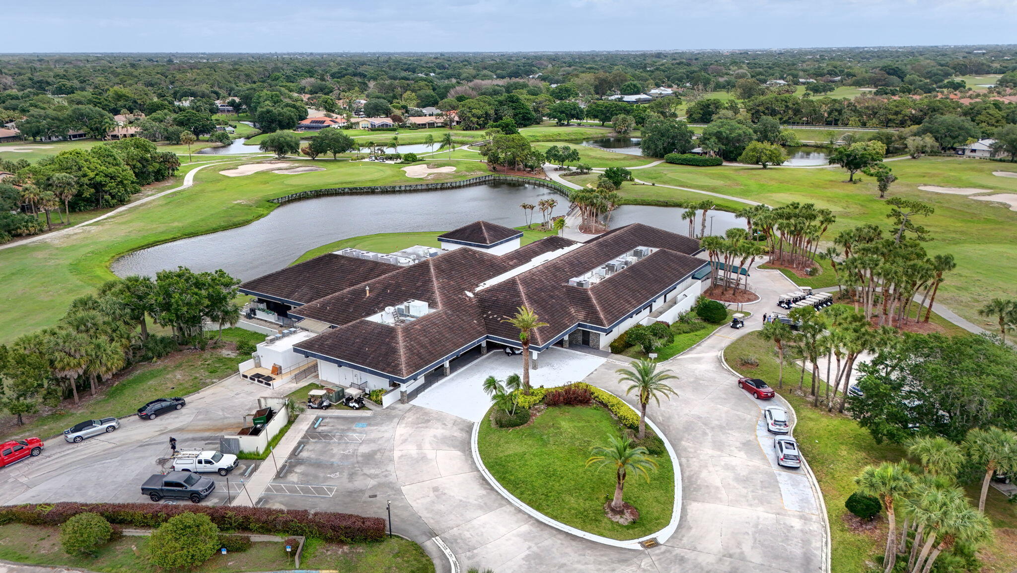 CLUBHOUSE COURT CONDO - Residential