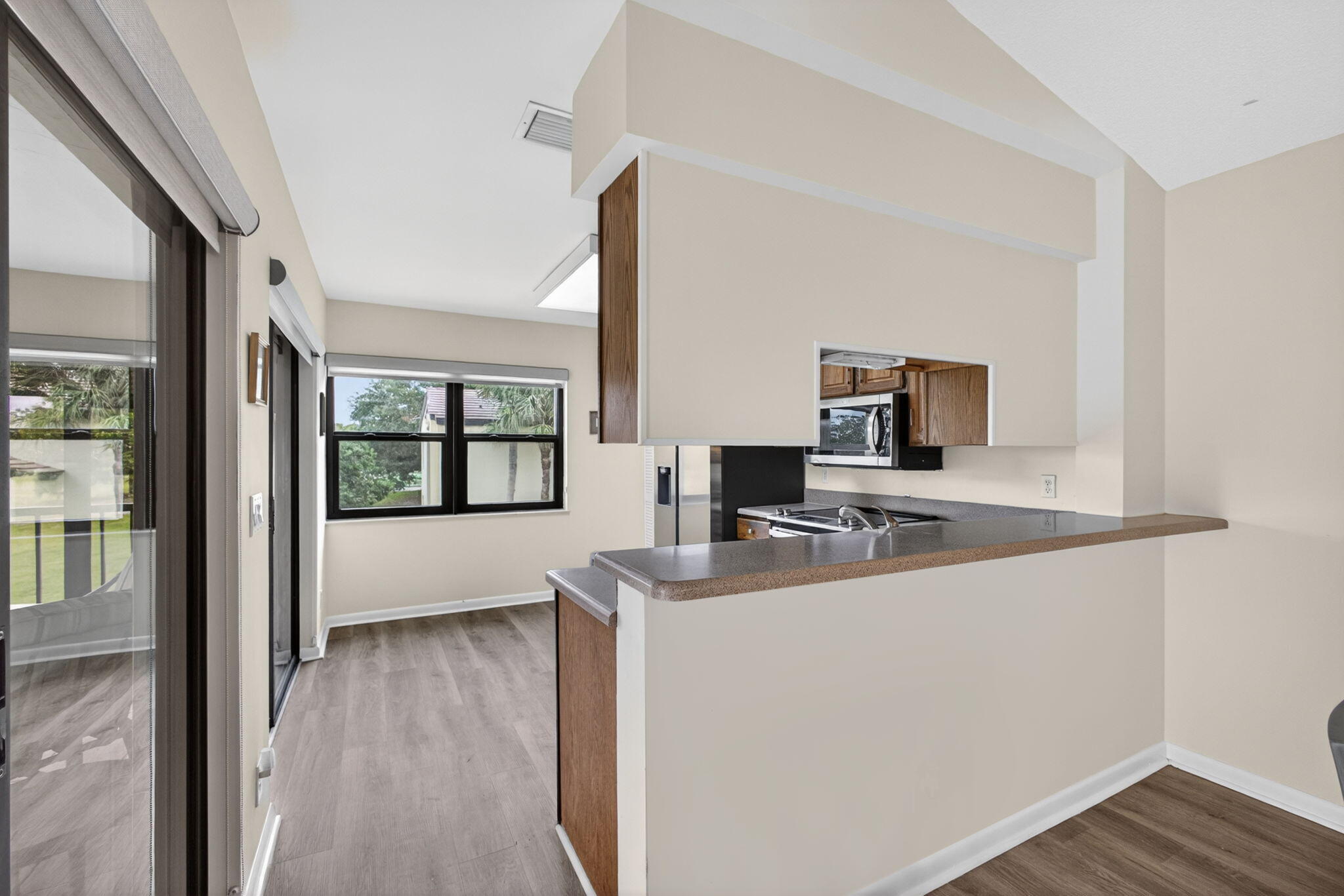 CLUBHOUSE COURT CONDO - Residential