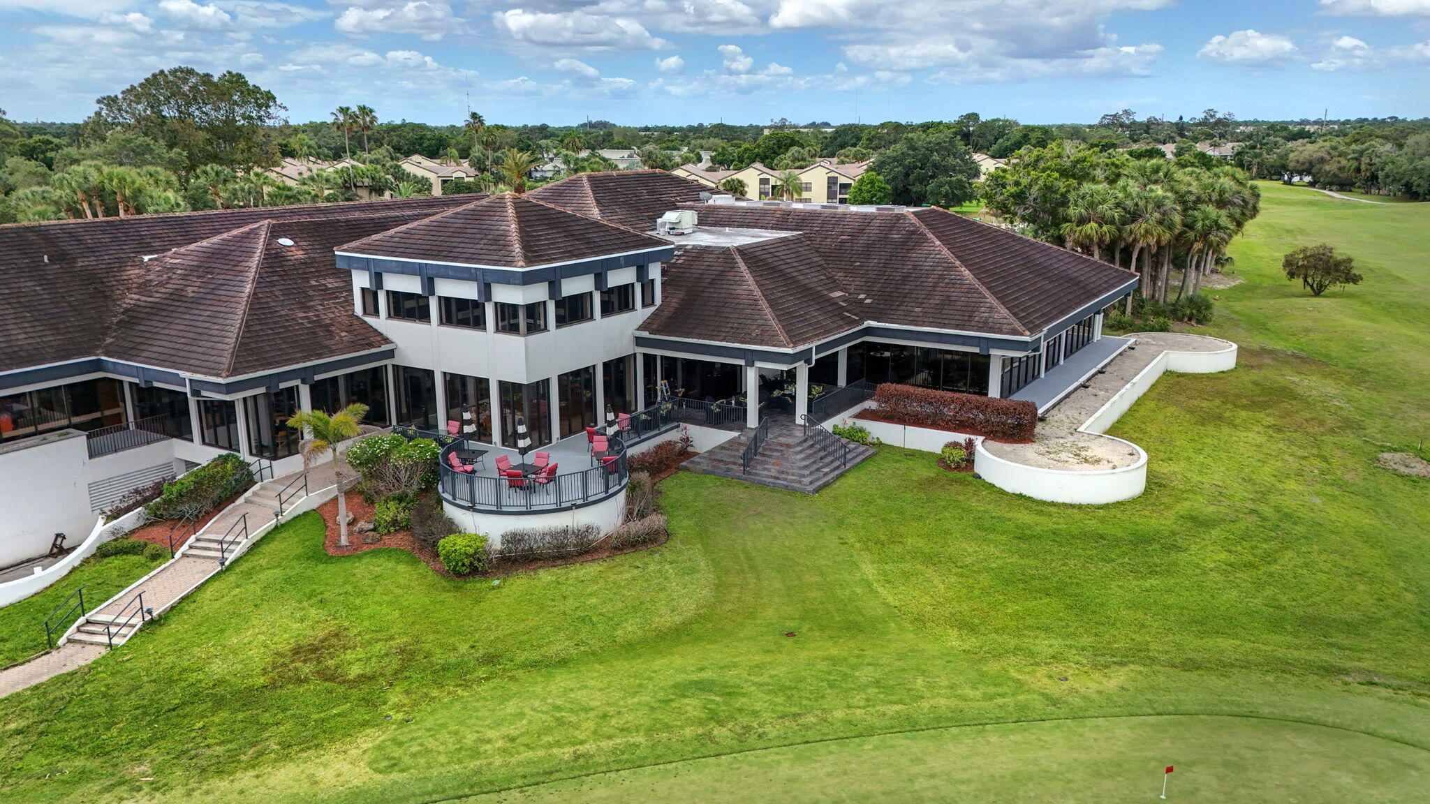 CLUBHOUSE COURT CONDO - Residential