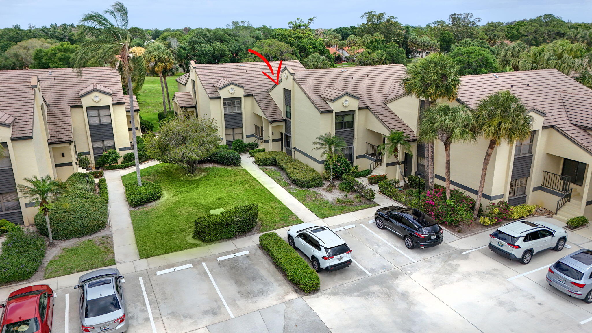 CLUBHOUSE COURT CONDO - Residential
