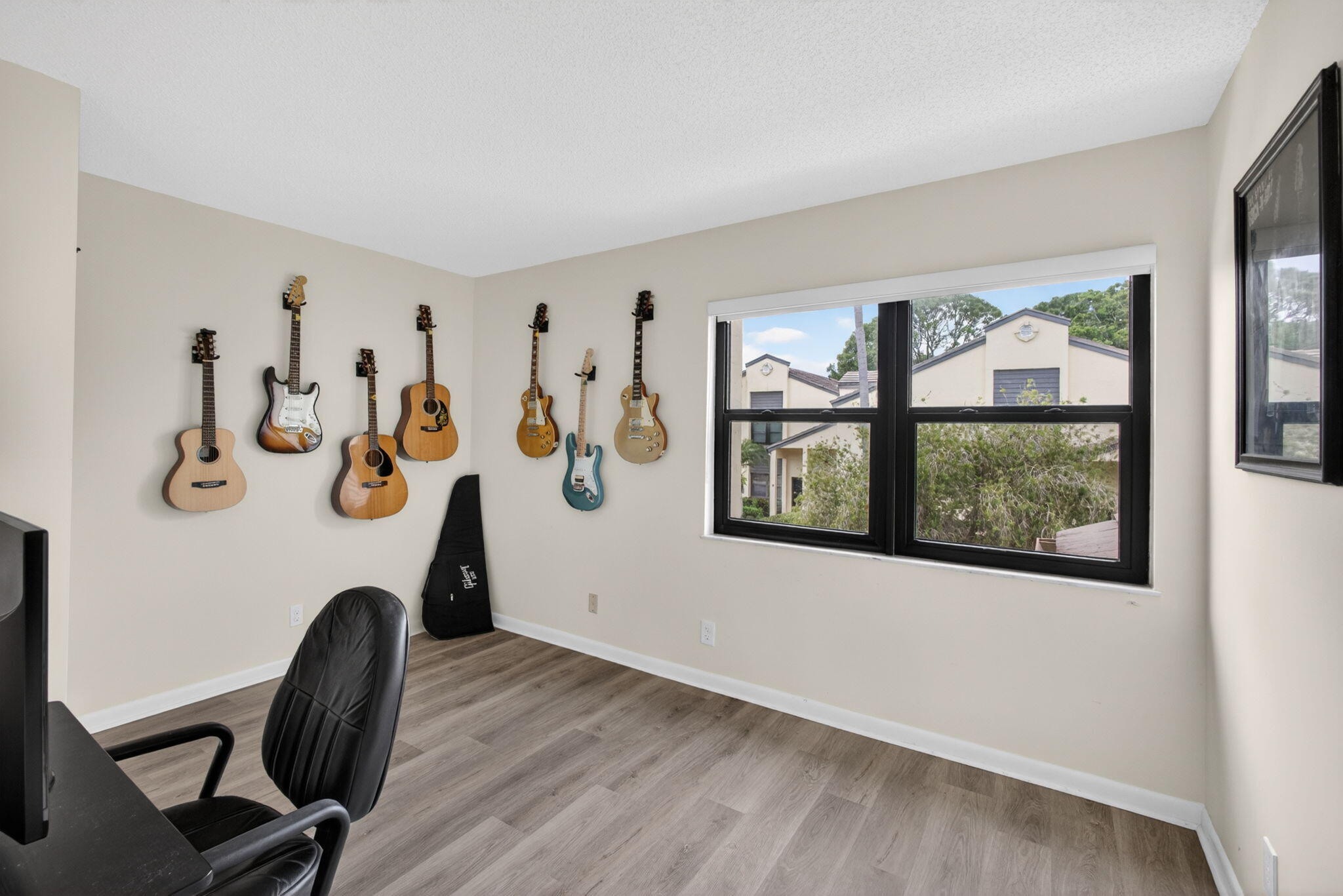 CLUBHOUSE COURT CONDO - Residential
