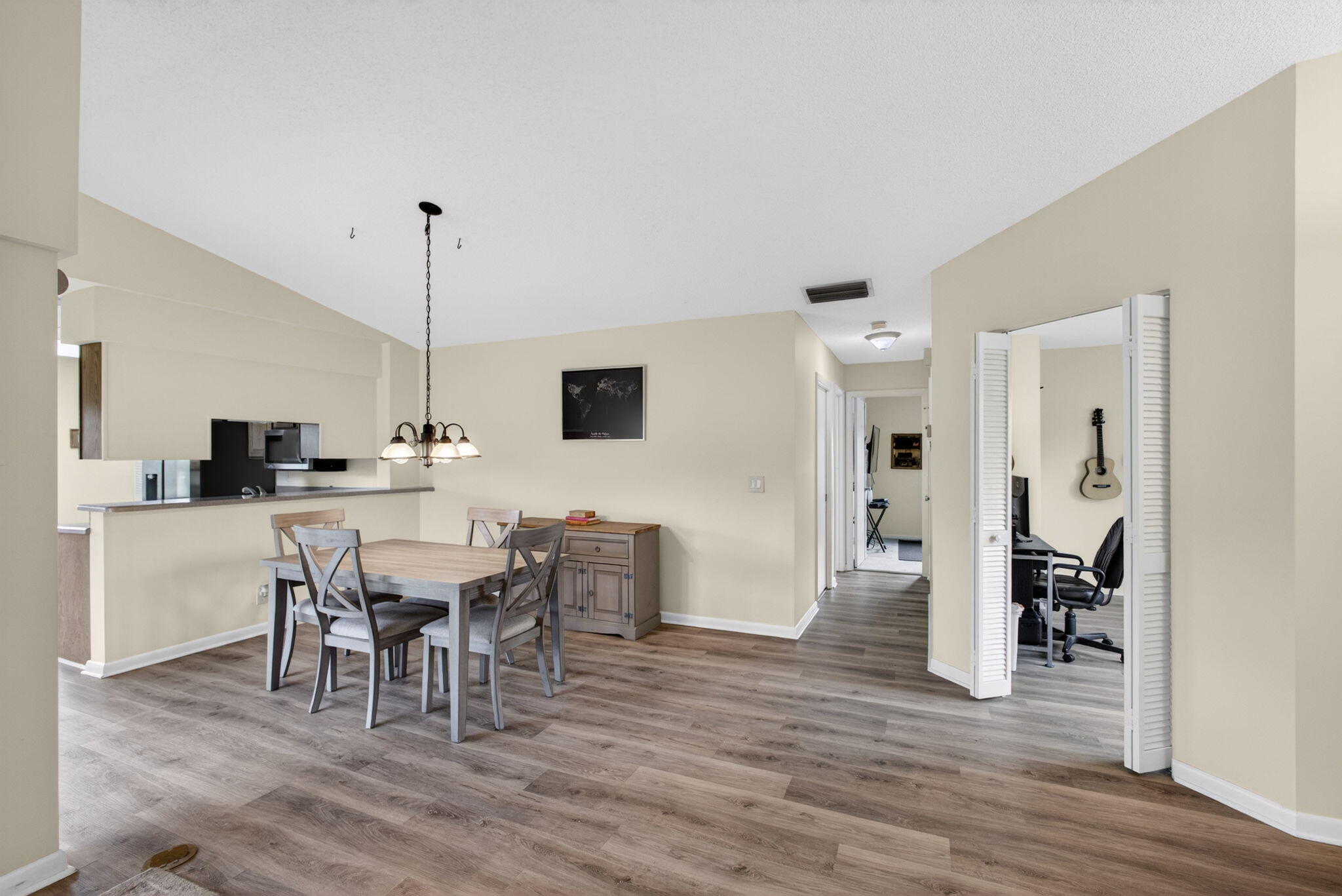 CLUBHOUSE COURT CONDO - Residential