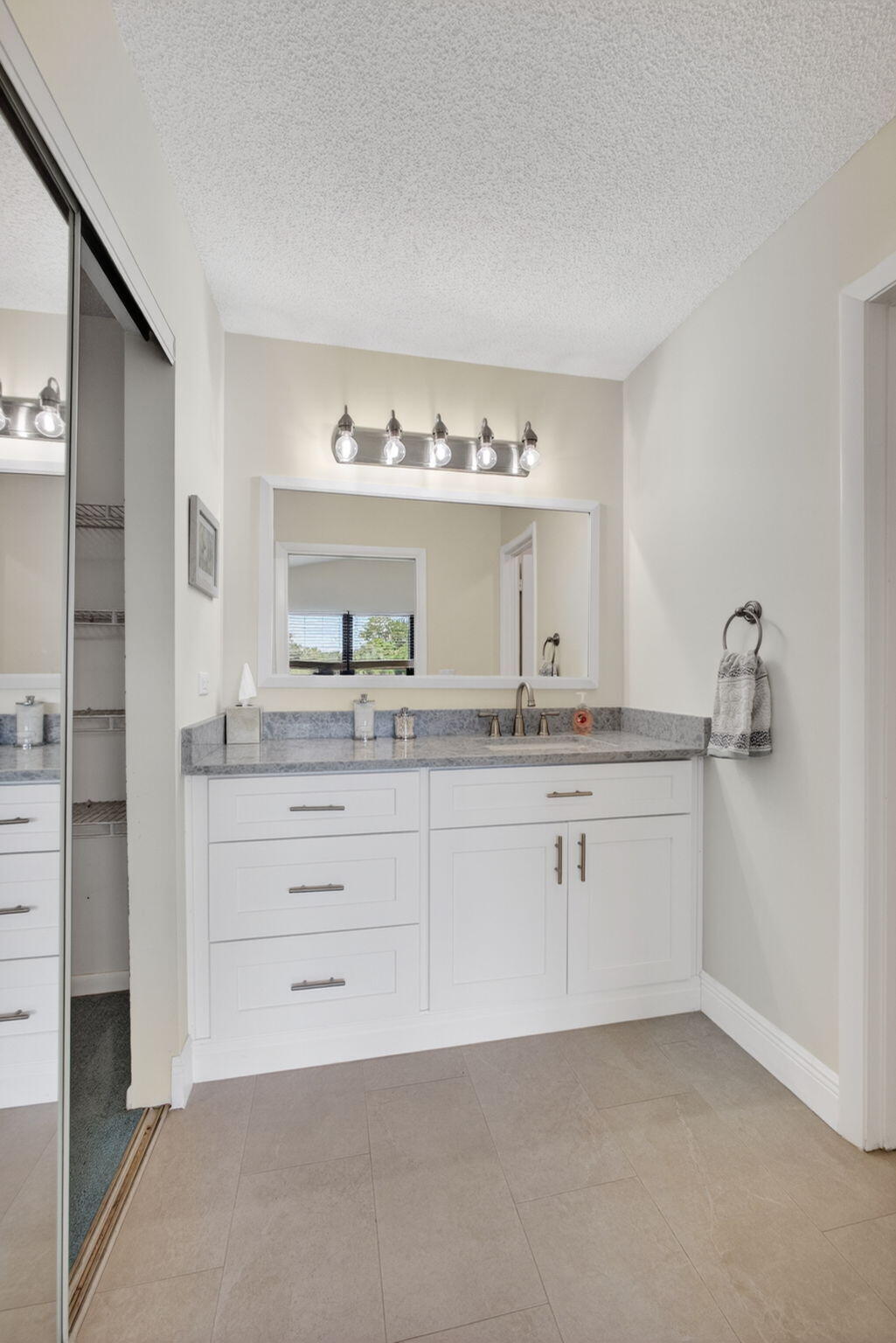 CLUBHOUSE COURT CONDO - Residential