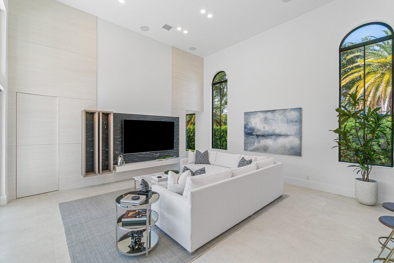 ROYAL HIDDEN COVE / POLO - Residential