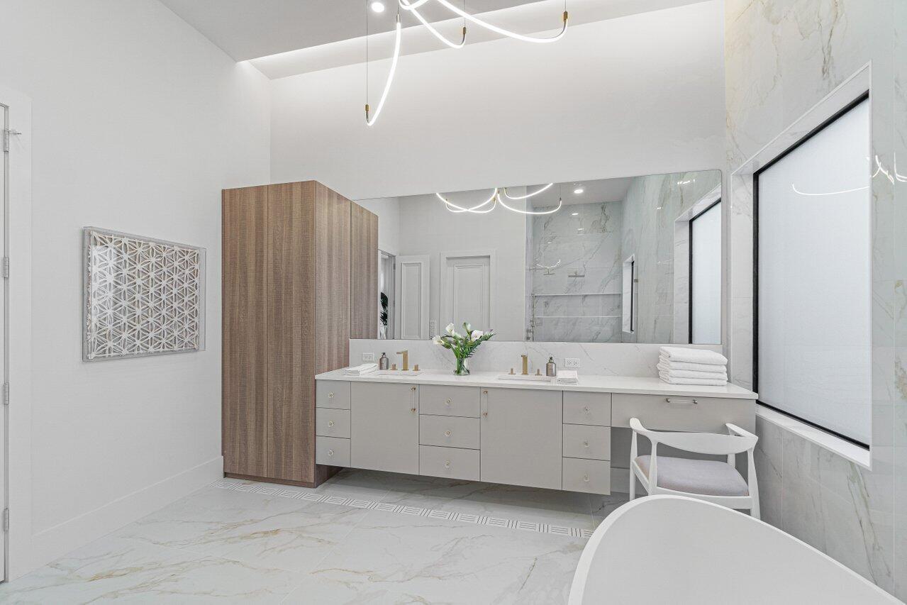 ROYAL HIDDEN COVE / POLO - Residential