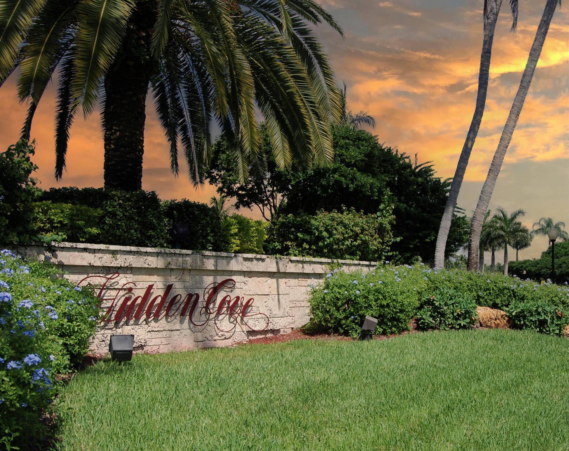 ROYAL HIDDEN COVE / POLO - Residential