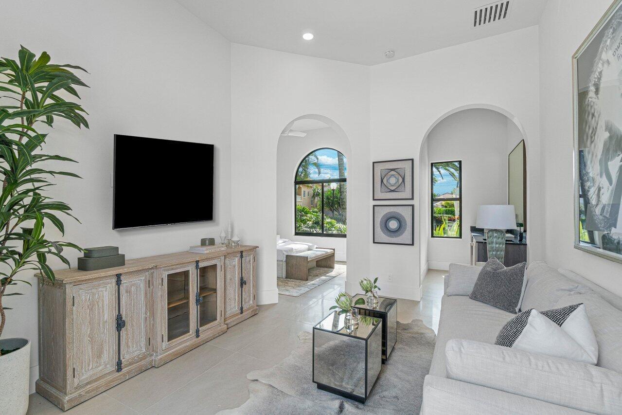 ROYAL HIDDEN COVE / POLO - Residential